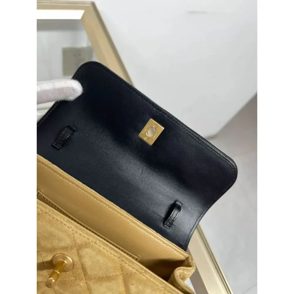 CHANEL brand color